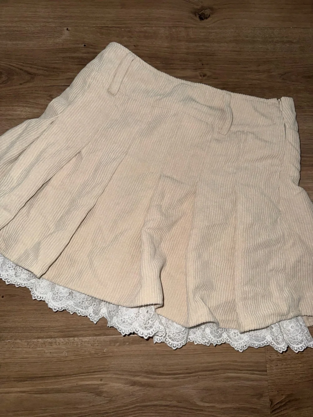 Beige corduroy skirt with lace hem